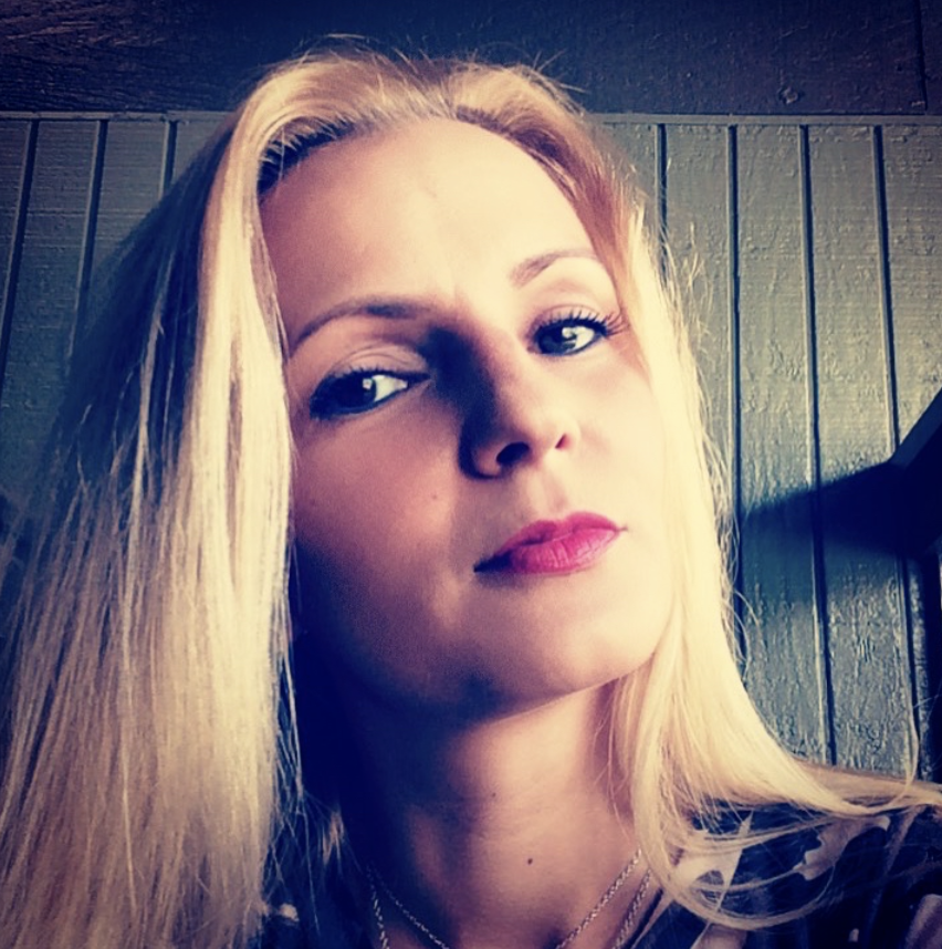 Anamaria Dobos